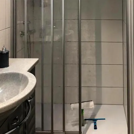 1 Bedroom Gorgeous In *