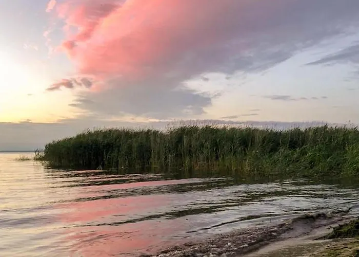 1 Bedroom Gorgeous In Semesterbostad